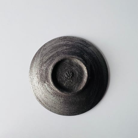 TN−18 谷井直人　銀彩カップ&ソーサー　Naoto Tanii Silver-glazed cup and saucer