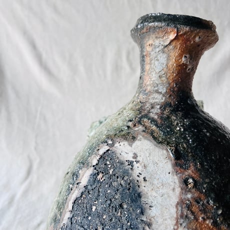T−114　辻村史朗　伊賀花入　共箱付　Shiro Tsujimura Iga Flower Vase