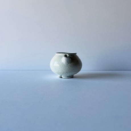 Sー16 鈴木大弓　粉引注壺　Hiroyumi Suzuki  Kohiki Pouring Vessel