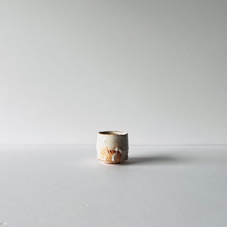 Tー42 辻村史朗　志野ぐい呑　共箱付き　Shiro Tsujimura Shino sake cup with box