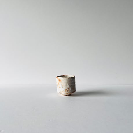 Tー41 辻村史朗　志野ぐい呑　共箱付き　Shiro Tsujimura Shino sake cup with box