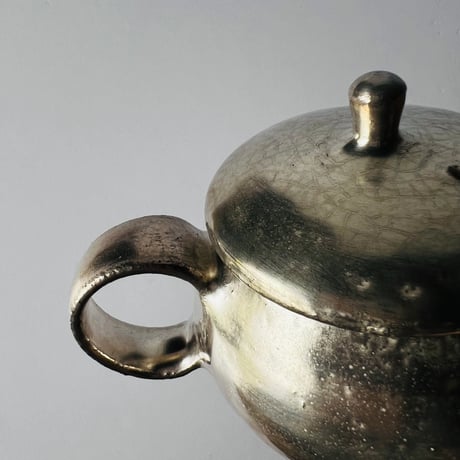 TNー46 谷井直人　銀彩ポット　Naoto Tanii Silver-glazed pot