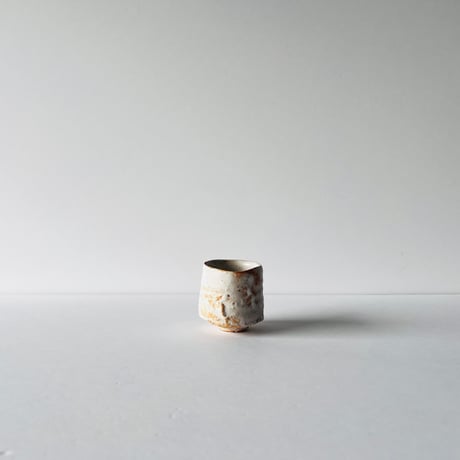 Tー41 辻村史朗　志野ぐい呑　共箱付き　Shiro Tsujimura Shino sake cup with box