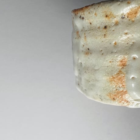 Tー38 辻村史朗　志野ぐい呑　共箱付き　Shiro Tsujimura Shino sake cup with box
