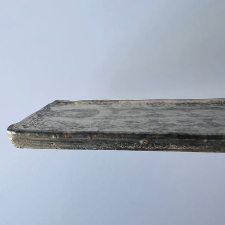 TN−25 谷井直人　ぐりぐり銀彩細長皿　Naoto Tanii, Silver-glazed long and narrow plate, round pattern
