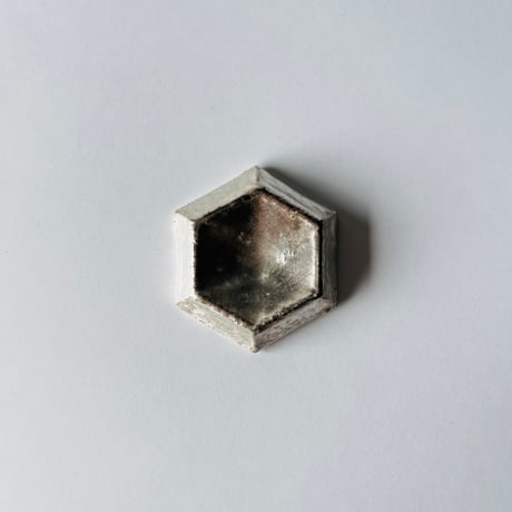 TN−10 谷井直人　銀彩豆皿　TN-10 Naoto Tanii, Silver-colored small plate