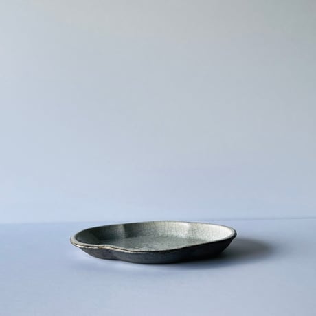 TN−22 谷井直人　銀彩ビードロ木瓜皿　Naoto Tanii, Silver-glazed Vidro quince plate