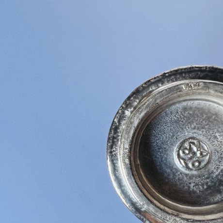 TN−96 谷井直人　銀彩しのぎボンボ二エール　Silver-Glazed Shinogi Bonbonnière