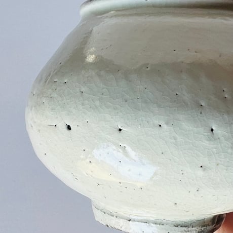 Sー16 鈴木大弓　粉引注壺　Hiroyumi Suzuki  Kohiki Pouring Vessel