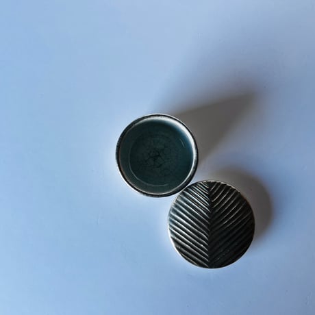TN−97 谷井直人　銀彩しのぎボンボニエール　Silver-Glazed Shinogi Bonbonnière