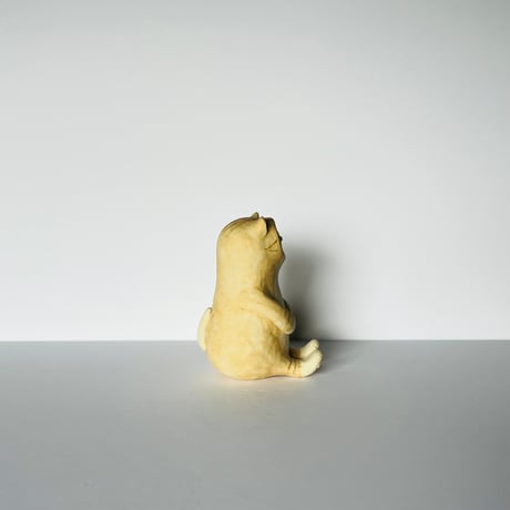 KMー9 鍵谷雅美　茶虎のの着ぐるみの白猫　    Masami Kagiya White Cat in a Tea Tiger Costume