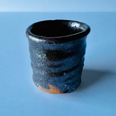 T−13 辻村史朗　織部引出し黒湯呑み　Shiro Tsujimura Oribe black teacup