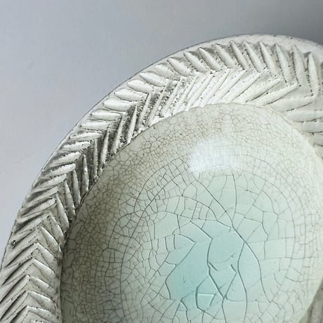 TNー71 谷井直人　銀彩ビードロしのぎリム皿　Naoto Tanii – Silver-Glazed Bidoro Shinogi Plate with Rim