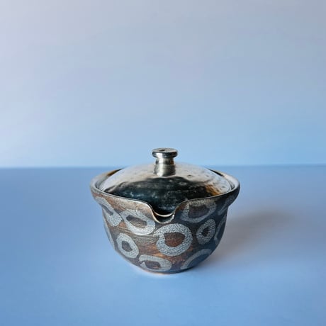 TN−99 谷井直人　銀彩ぐりぐり宝瓶　Silver-Glazed “Guriguri” Hobin (Handleless Teapot)