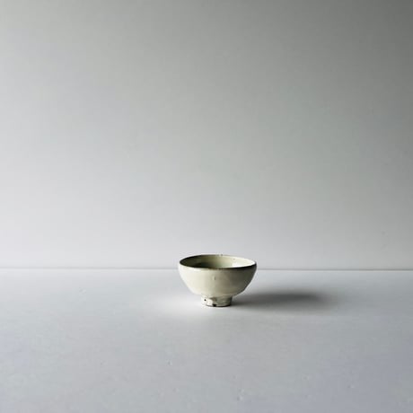 Tー48 辻村史朗　粉引きぐい呑　共箱付き　Shiro Tsujimura, Kohiki Sake Cup, with box