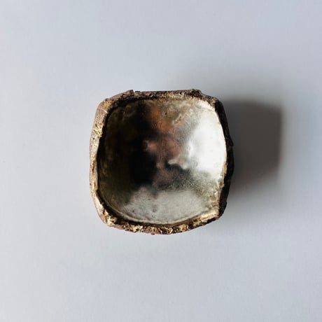 TN−15 谷井直人　銀彩四方皿　TN-15 Naoto Tanii, Silver-glazed square plate
