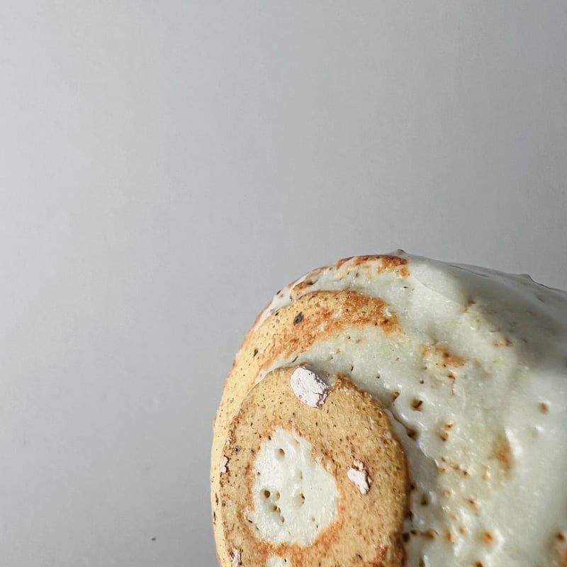 Tー38 辻村史朗 志野ぐい呑 共箱付き Shiro Tsujimura Shino sake