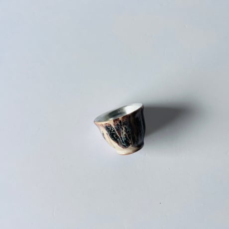 TN−127 谷井直人　銀彩黒流杯 Naoto Tanii Silver Glaze Black Flow Guinomi