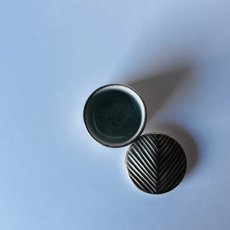 TN−96 谷井直人　銀彩しのぎボンボ二エール　Silver-Glazed Shinogi Bonbonnière