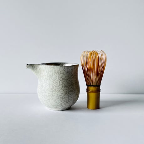 TN−124 谷井直人　銀彩白釉貫入片口 Naoto Tanii Silver Glaze White Crackled Katakuchi