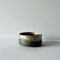 TN−110 谷井直人　黒御影銀彩たわみ小鉢 Naoto Tanii Black Mikage Silver Glaze Softly Distorted Bowl