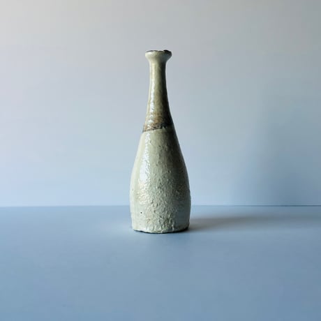 T−103 辻村史朗　粉吹つる首花入　共箱有　Shiro Tsujimura Kohiki Tsurukubi Hanaire (Kohiki Long-neck Flower Vase)