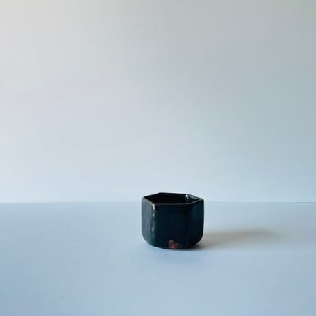 Sー13 鈴木大弓　黒高麗　ぐい呑み　Hiroyumi Suzuki “Black Kōrai Guinomi”**