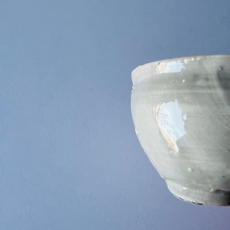 Tー93 辻村史朗　磁土ぐい呑　共箱有　Shiro Tsujimura Porcelain clay sake cup