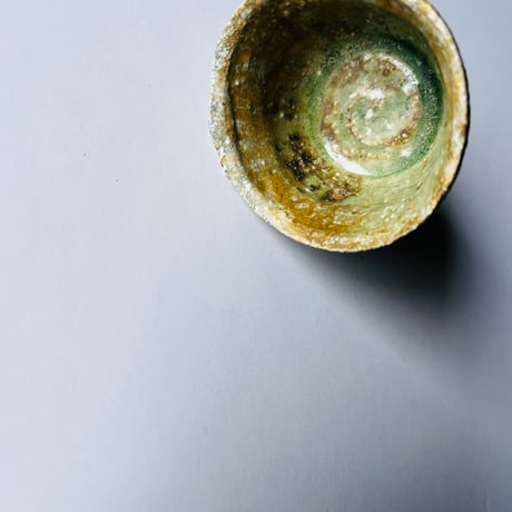 F−5 古谷和也　信楽ぐい呑　共箱付　Kazuya Furutani – Shigaraki Guinomi with Tomobako (Original Wooden Box)