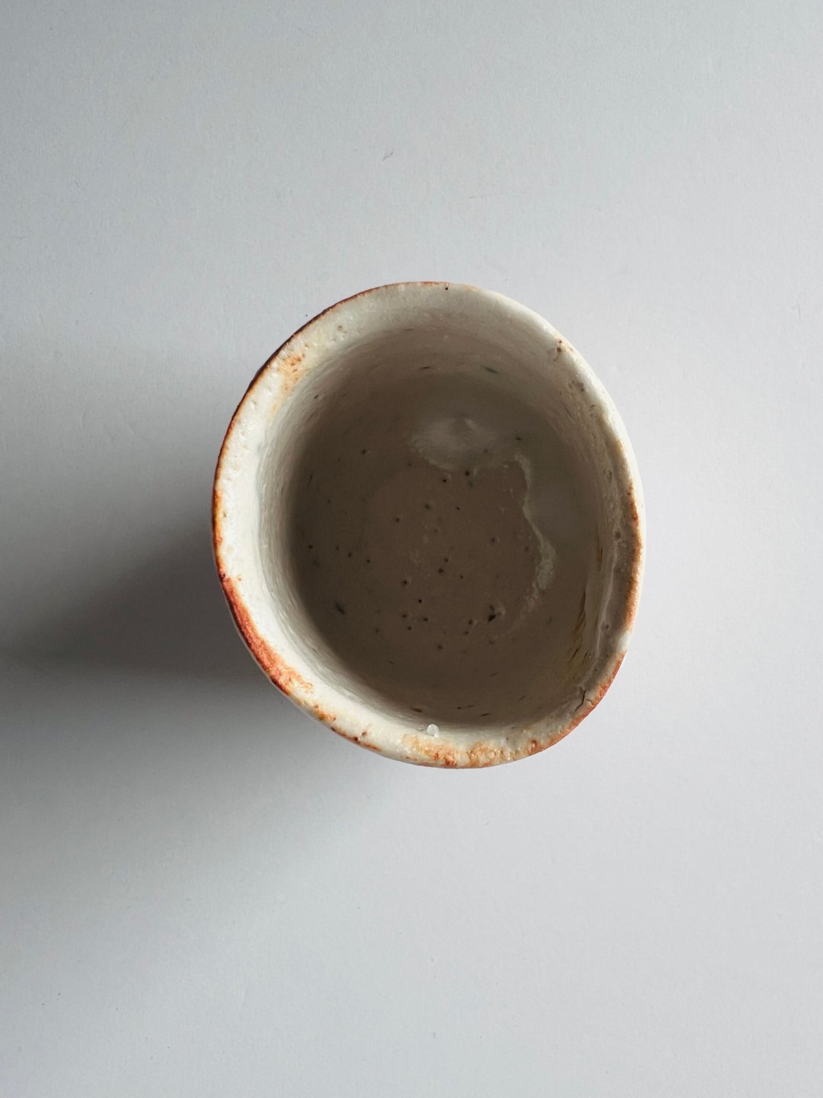 Tー41 辻村史朗 志野ぐい呑 共箱付き Shiro Tsujimura Shino sake