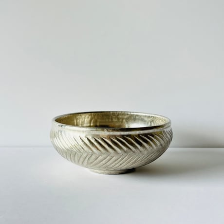 TN−107　谷井直人　総銀彩しのぎ丸鉢 Naoto Tanii Full Silver Glaze Shinogi Bowl