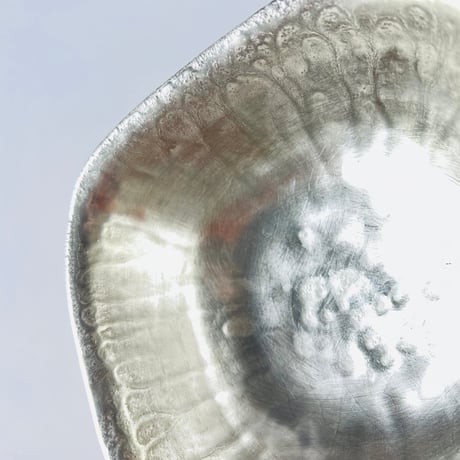 TN−106 谷井直人　総銀彩隅丸四方鉢 Naoto Tanii Full Silver Glaze Rounded Square Bowl