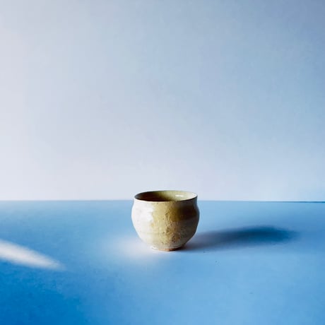 Tー85 辻村史朗　井戸ぐい呑　共箱有　Shiro Tsujimura “Ido Guinomi” (Ido-style Sake Cup)