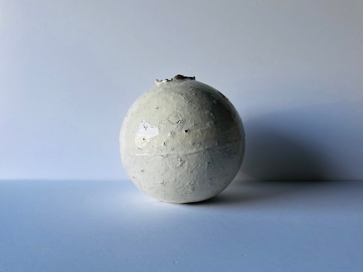T−66 辻村史朗 粉引き丸壺 Shiro Tsujimura: Powdered Round