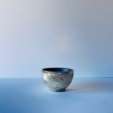 TN−98 谷井直人　銀彩しのぎ湯呑み　Silver-Glazed Shinogi Yunomi (Tea Cup)