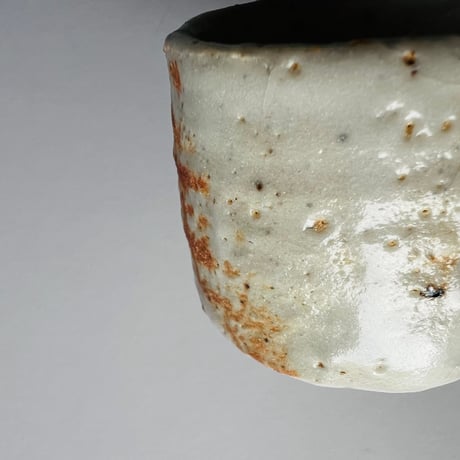 Tー40 辻村史朗　志野ぐい呑　共箱付き　Shiro Tsujimura Shino sake cup with box