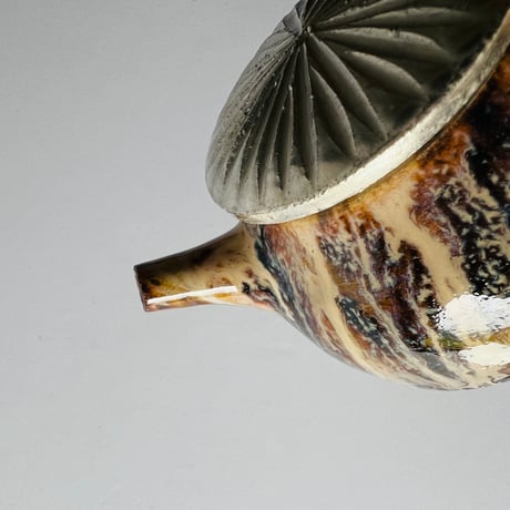 TNー49 谷井直人　銀彩黒流ポット　Naoto Tanii Silver-glazed Black Flow Pot