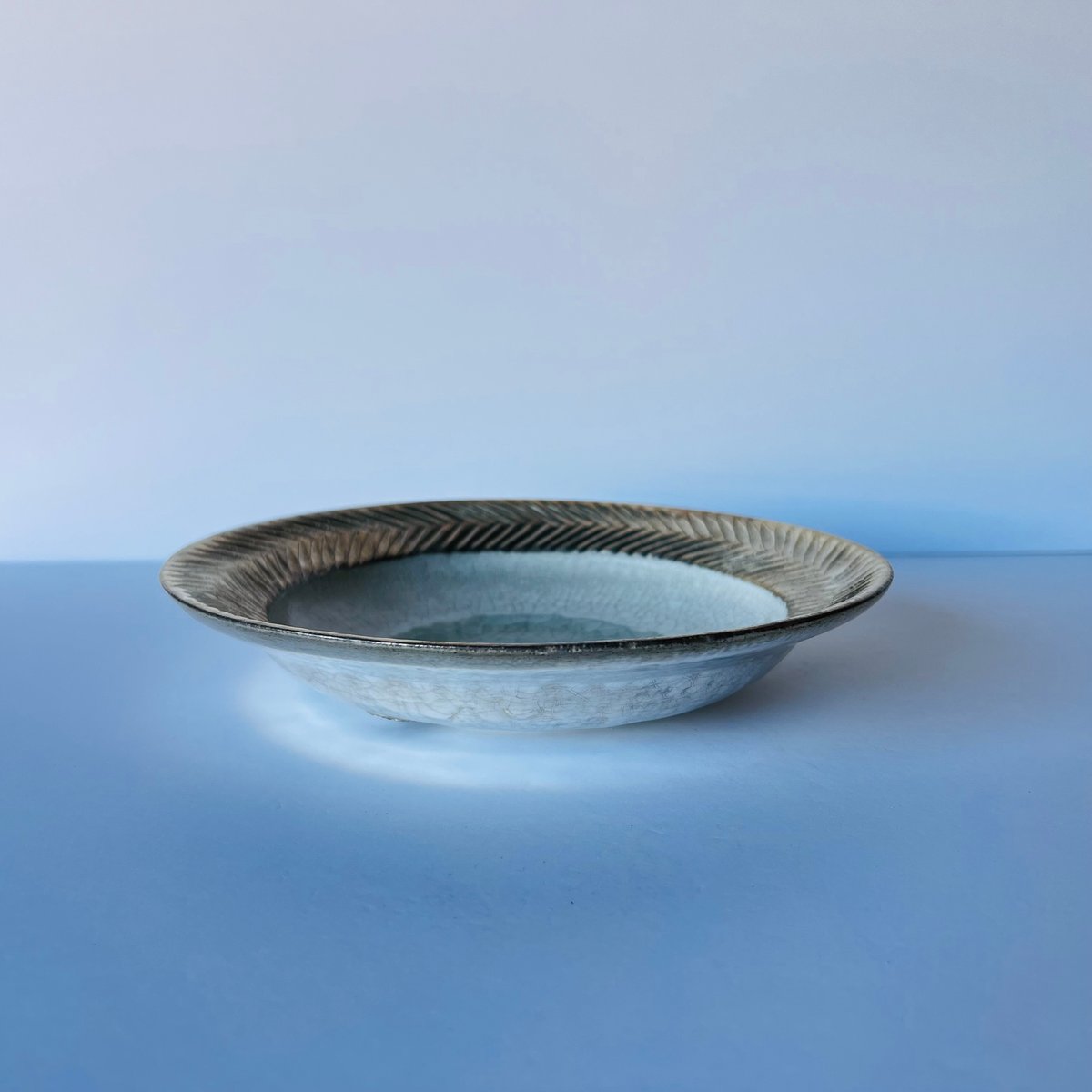 TN−103 谷井直人 銀彩しのぎリム皿 Silver-Glazed Shinogi Bido