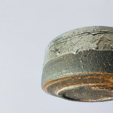TN−110 谷井直人　黒御影銀彩たわみ小鉢 Naoto Tanii Black Mikage Silver Glaze Softly Distorted Bowl