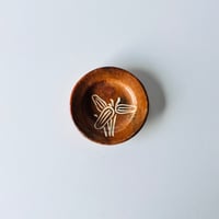 AK-1 赤楽　小皿　三点高台　笹文様　Akaraku Small Plate with Three-Pointed Base and Bamboo Pattern