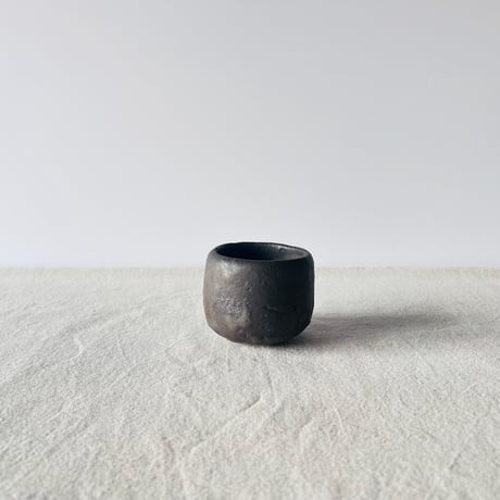 T−129 辻村史朗　引出し黒旅茶碗  共箱付　Shiro Tsujimura Hikidashi-guro Travel Tea Bowl