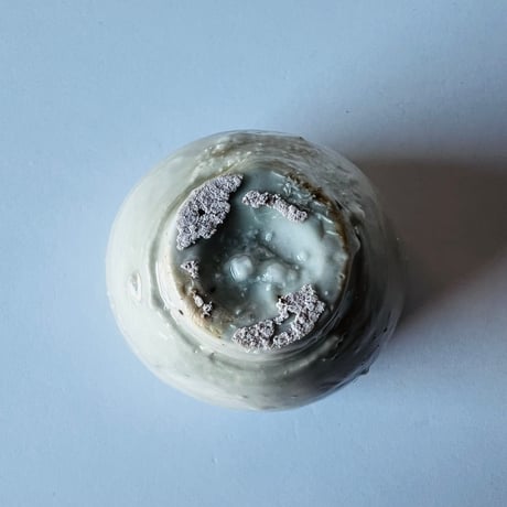 Tー93 辻村史朗　磁土ぐい呑　共箱有　Shiro Tsujimura Porcelain clay sake cup