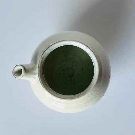 Sー16 鈴木大弓　粉引注壺　Hiroyumi Suzuki  Kohiki Pouring Vessel