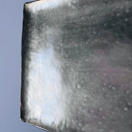 TN−26 谷井直人　銀彩四方皿　Naoto Tanii, Silver-glazed square plate