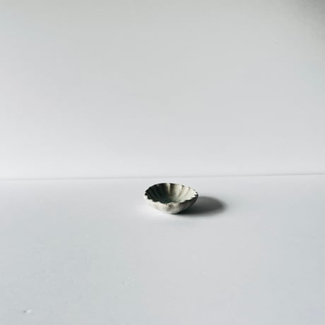 TNー47 谷井直人　銀彩ビードロ豆皿　Naoto Tanii, Silver-glazed Vidro Small Plate