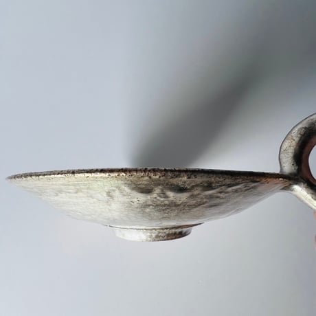 TN−20 谷井直人　銀彩持手皿　Naoto Tanii, Silver-colored handle plate