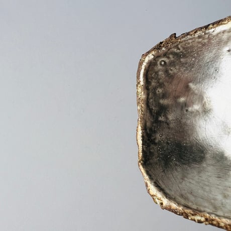 TN−15 谷井直人　銀彩四方皿　TN-15 Naoto Tanii, Silver-glazed square plate