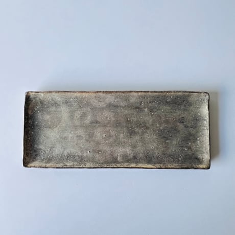 TN−25 谷井直人　ぐりぐり銀彩細長皿　Naoto Tanii, Silver-glazed long and narrow plate, round pattern