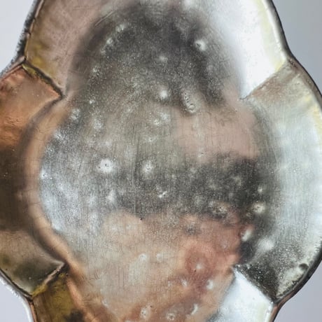 TN−115 谷井直人　総銀彩木瓜小皿 Full Silver Glaze Mokko Plate