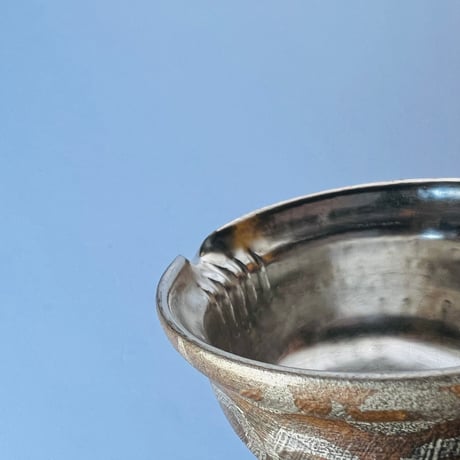 TN−99 谷井直人　銀彩ぐりぐり宝瓶　Silver-Glazed “Guriguri” Hobin (Handleless Teapot)